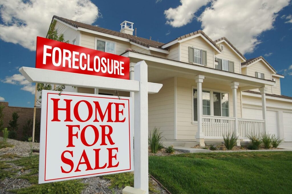 What online tools reveal foreclosure information